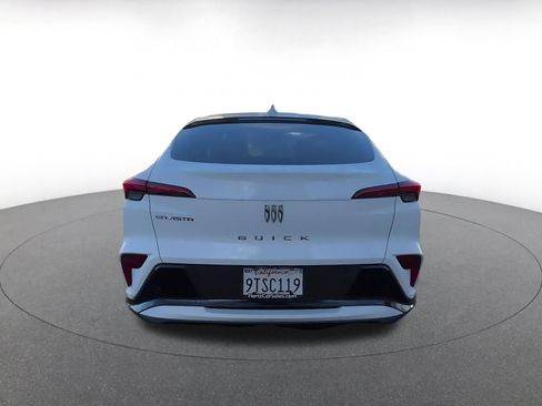 Used 2025 Buick Envista Sport Touring image 12