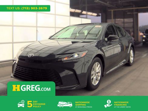 Used 2025 Toyota Camry LE FWD image 1