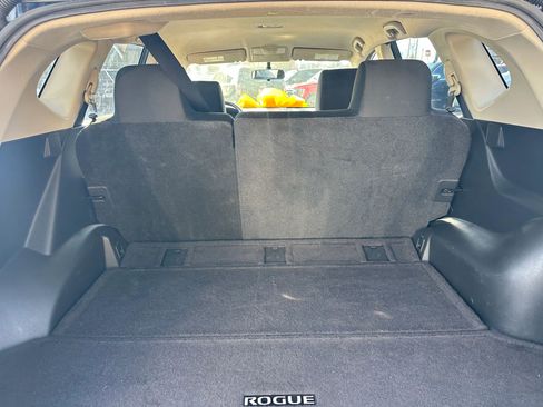 Used 2014 Nissan Rogue S w/ Convenience Package FWD image 19