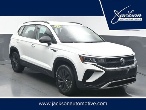 Used 2022 Volkswagen Taos S image 1