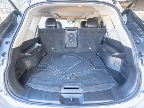 Used 2018 Nissan Rogue SL w/ Premium Package image 20