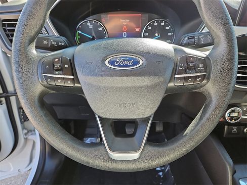 Used 2021 Ford Escape SE image 25