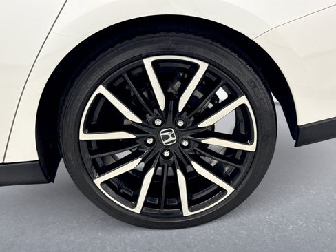 Used 2023 Honda Accord Touring image 28