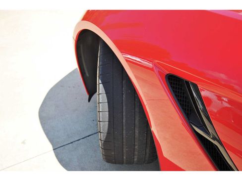 Used 2019 Chevrolet Corvette Stingray Coupe w/ Carbon Flash Badge Package RWD image 25