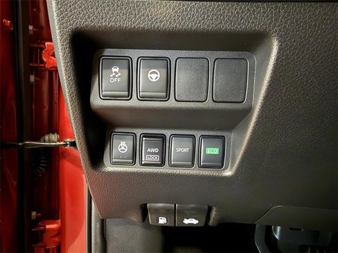 Used 2022 Nissan Rogue Sport SL image 25