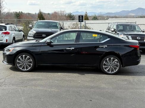 Used 2025 Nissan Altima 2.5 SL image 4