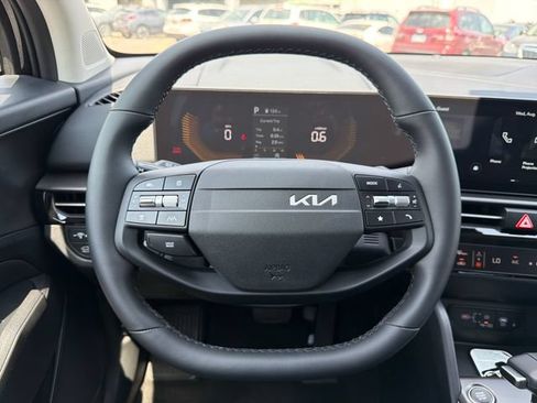 New 2026 Kia Sportage EX w/ EX Panorama Roof Package FWD image 10