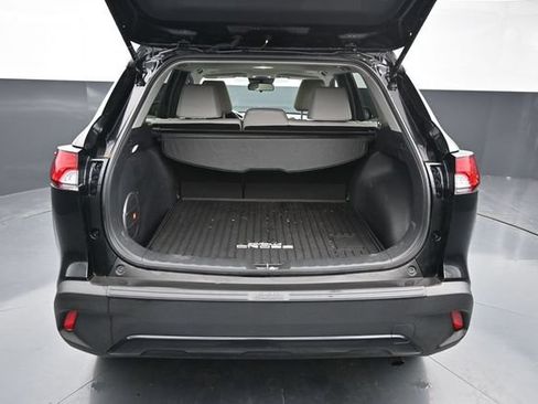 Used 2023 Toyota Corolla Cross LE w/ Moonroof Package AWD/4WD image 9