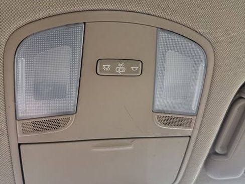 Used 2020 Hyundai Elantra Limited FWD image 25