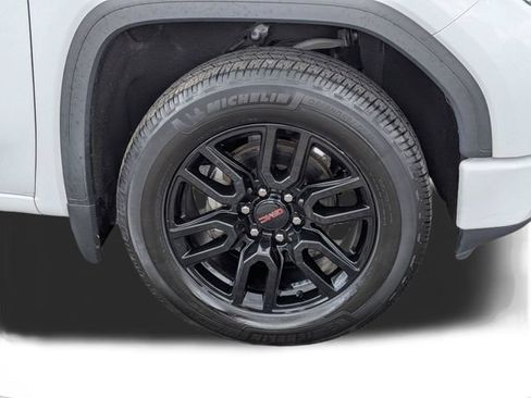 Used 2021 GMC Sierra 1500 Elevation w/ X31 Off-Road Package AWD/4WD image 10
