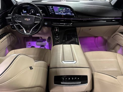 Used 2022 Cadillac Escalade Premium Luxury w/ Performance Package AWD/4WD image 27