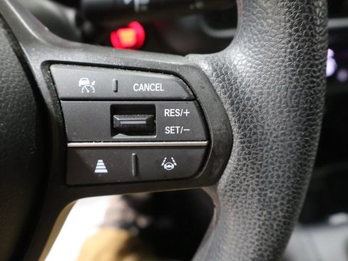 Used 2025 Honda HR-V LX image 33