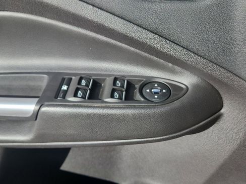 Used 2015 Ford Escape SE w/ Equipment Group 201A image 8