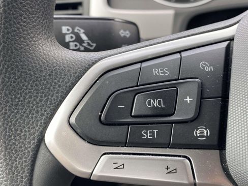 Used 2020 Volkswagen Atlas Cross Sport S FWD image 22