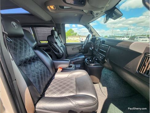 Used 2020 Chevrolet Express 2500 Extended w/ Enhanced Convenience Package RWD image 47