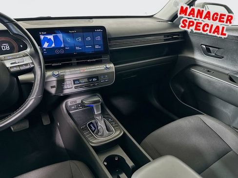 Used 2025 Hyundai Kona SEL FWD image 23