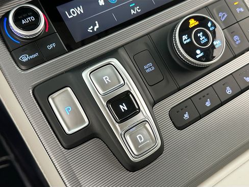 Used 2024 Hyundai Palisade Calligraphy image 17