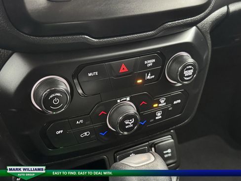 Used 2021 Jeep Renegade Sport image 22