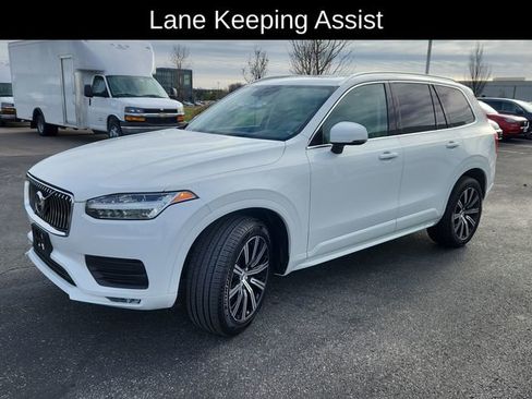Used 2020 Volvo XC90 T5 Momentum image 3