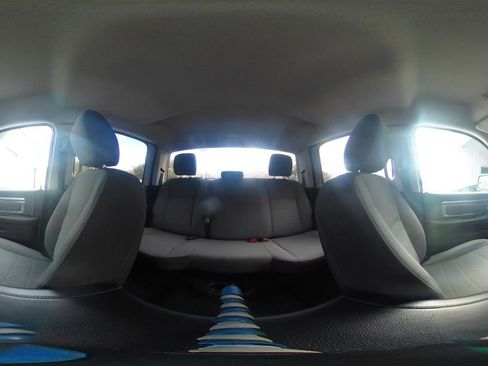 Used 2022 RAM 1500 Classic SLT image 41