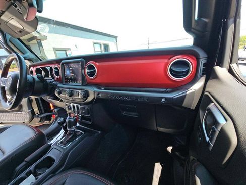Used 2023 Jeep Wrangler Rubicon w/ LED Lighting Group AWD/4WD image 5