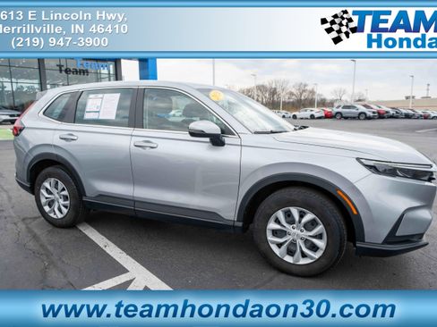 Used 2024 Honda CR-V LX image 1