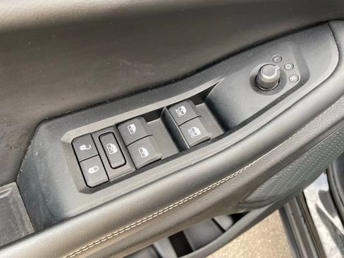 Used 2023 Jeep Grand Cherokee L Laredo AWD/4WD image 23