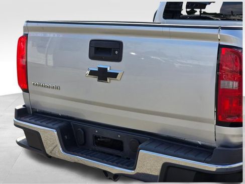 Used 2016 Chevrolet Colorado W/T w/ WT Convenience Package RWD image 13