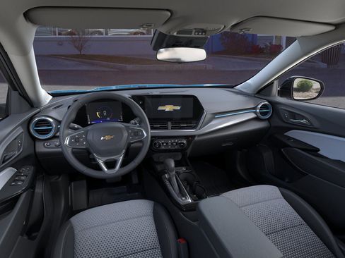 New 2026 Chevrolet Trax LT w/ Driver Confidence Package image 15