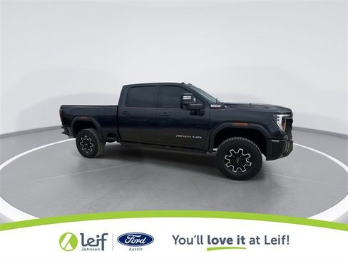 Used 2024 GMC Sierra 2500 AT4X image 13