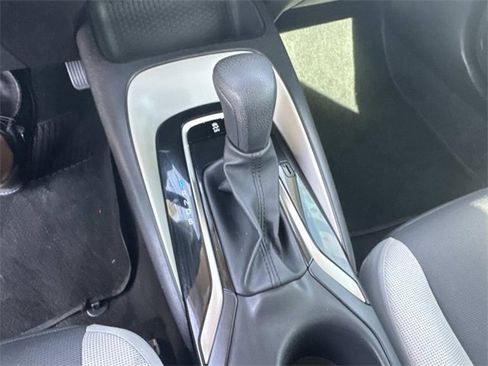 Used 2025 Toyota Corolla LE image 23