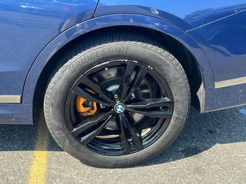 Used 2020 BMW X7 M50i w/ Dynamic Handling Package AWD/4WD image 17