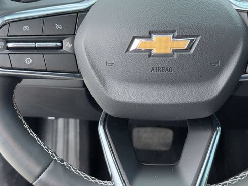 Used 2026 Chevrolet Traverse LT w/ Driver Confidence Package FWD image 17
