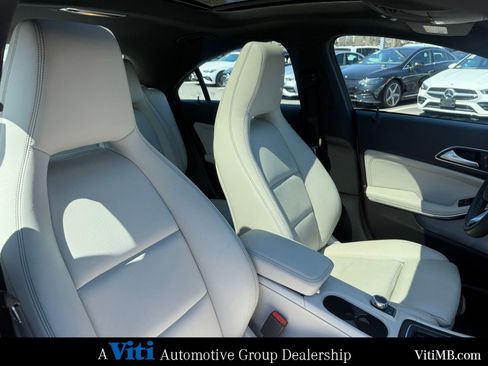 Used 2018 Mercedes-Benz CLA 250 4MATIC image 30