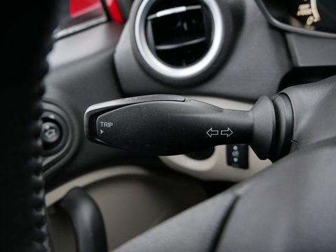 Used 2014 Ford Fiesta Titanium image 33