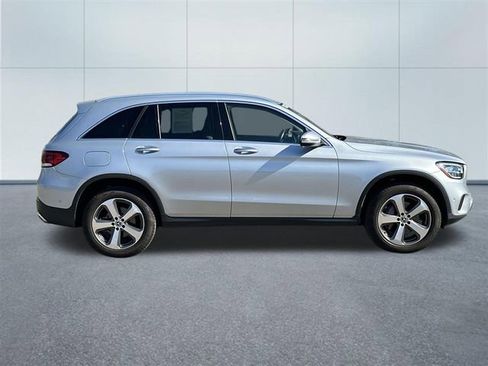 Used 2022 Mercedes-Benz GLC 300 4MATIC w/ Premium Package Lite image 5