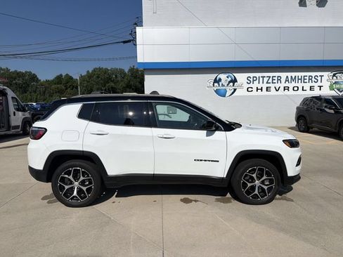 Used 2024 Jeep Compass Limited AWD/4WD image 11