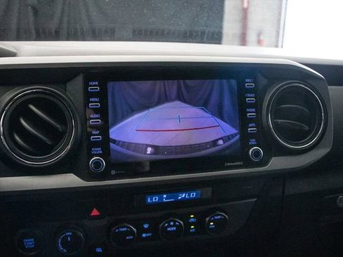 Used 2021 Toyota Tacoma TRD Off-Road w/ Technology Package image 33
