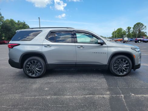 Certified 2023 Chevrolet Traverse RS w/ LPO, Cargo Package FWD image 4
