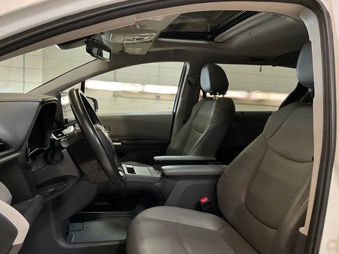 Used 2024 Toyota Sienna XLE image 13