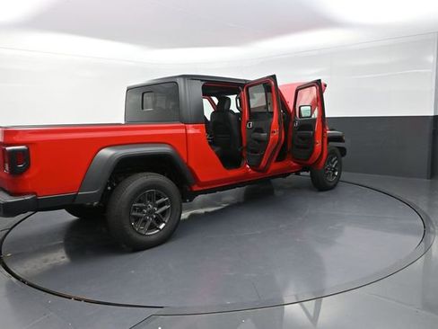 New 2025 Jeep Gladiator Sport image 33