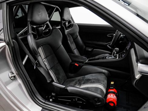 Used 2018 Porsche 911 GT3 w/ Sport Chrono Package image 46