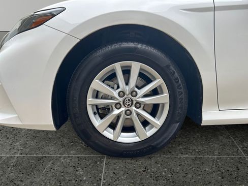 Used 2025 Toyota Camry LE AWD/4WD image 4