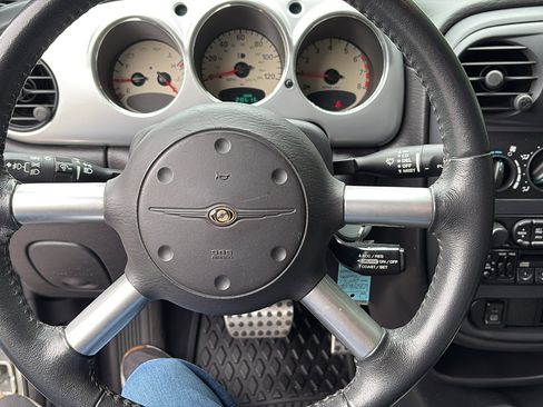 Used 2004 Chrysler PT Cruiser Limited image 13