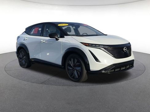 Used 2023 Nissan Ariya AWD image 7