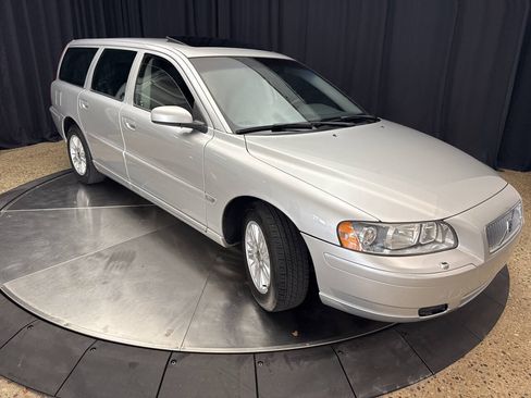 Used 2005 Volvo V70 2.4 FWD image 12