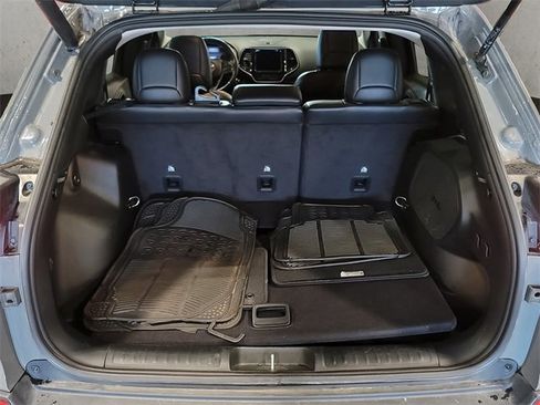 Used 2020 Jeep Cherokee Limited image 7