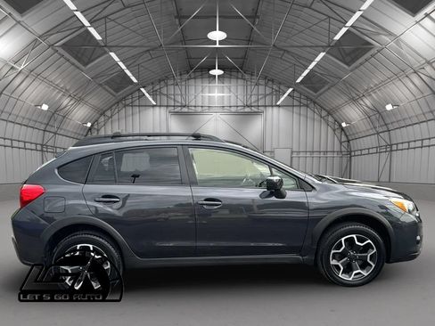Used 2015 Subaru Crosstrek 2.0i Premium w/ Moonroof Package AWD/4WD image 8