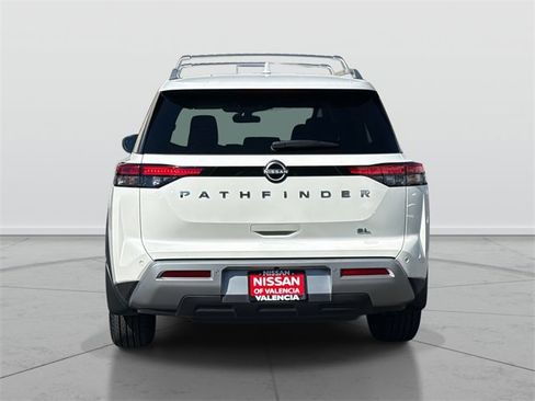Certified 2024 Nissan Pathfinder SL image 4