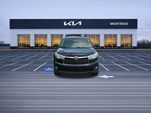 Used 2015 Toyota Highlander XLE AWD/4WD image 6